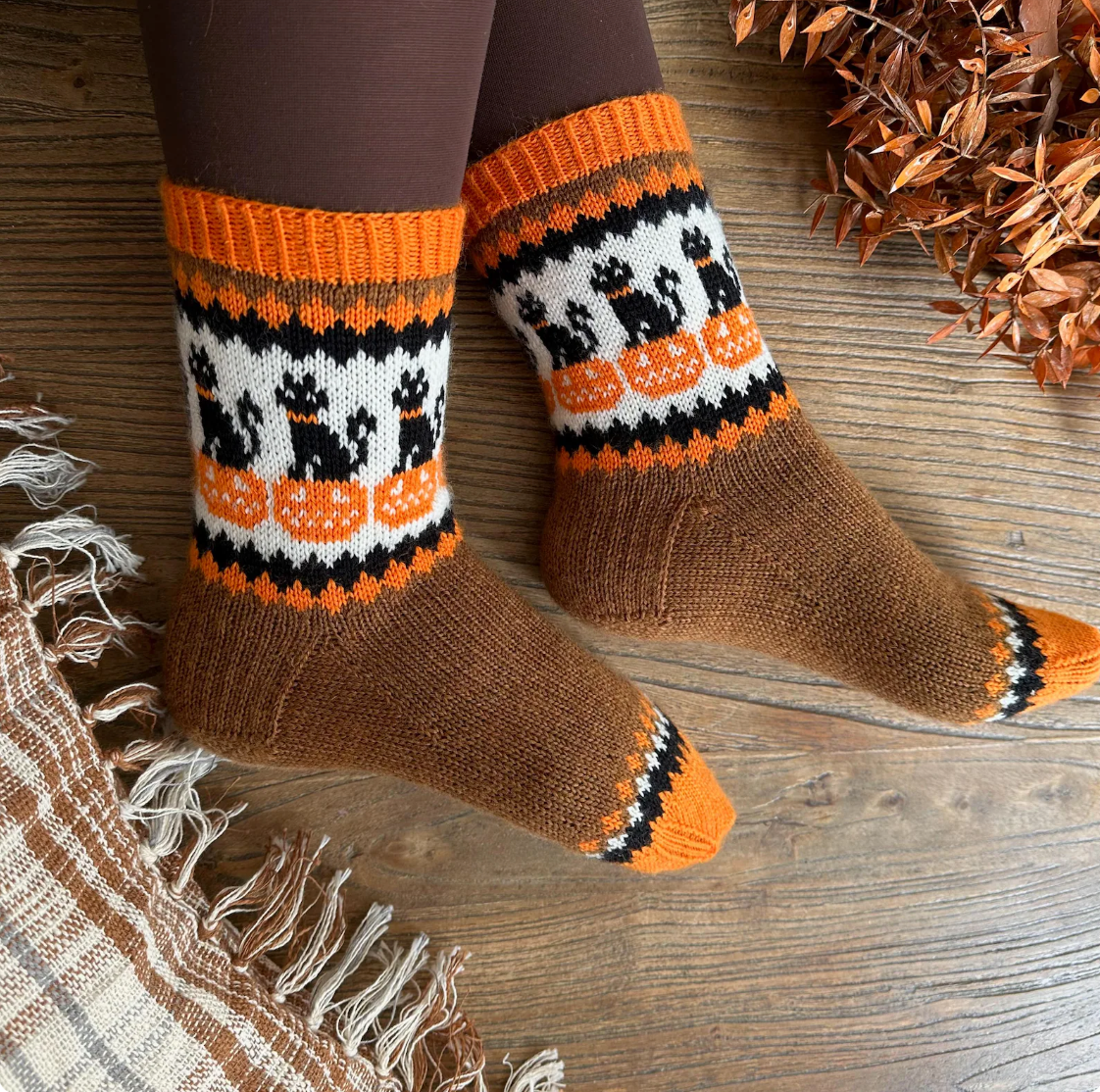 Modèle de tricot de chaussettes d'Halloween
